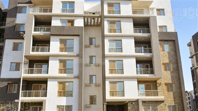 وانت فى بيتك الحق احجزلك شقه من شقق مشروع جنة مصر