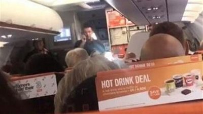 مسافر يقود طائرة ركاب بعد تأجيل الرحلة لمدة ساعتين