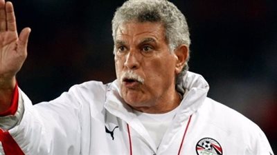 ترشيح حسن شحاتة لقيادة المنتخب عيب