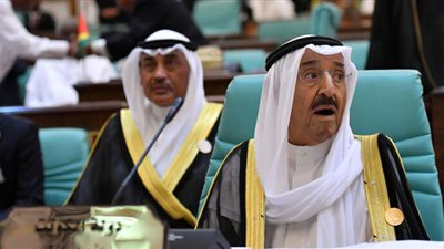 نقل أمير الكويت إلى مستشفى في أمريكا وتأجيل لقائه مع ترامب