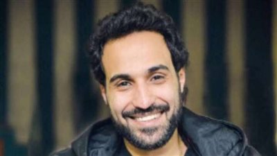 شاهد أحمد فهمي لمهاجميه هتقولوا على الميه اللي في إيدي إيه ؟