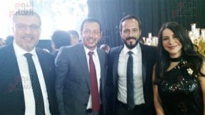 صور.. كريم عبدالعزيز ومصطفى شعبان فى زفاف أحمد فهمى وهنا الزاهد