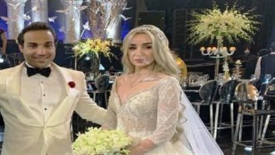 شاهد .. تعليقات ساخرة على صورة أحمد فهمي وهنا الزاهد