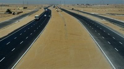 غلق مدخل مدينة الشروق بطريق القاهرة - السويس الصحراوى