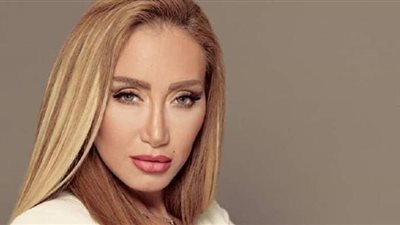 شاهد ريهام سعيد تهاجم أحد متابعيها