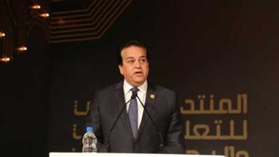 «التعليم العالي» تكشف حقيقة تأجيل الدراسة بالجامعات