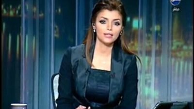 شاهد اول تعليق من المذيعه ايمان الحصرى على الواقعه الغريبه التى حدث ببرنامجها و اثارت سخريه كبيره من البرنامج