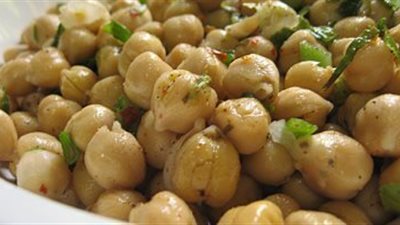 تعرف على فوائد الحمص للحامل