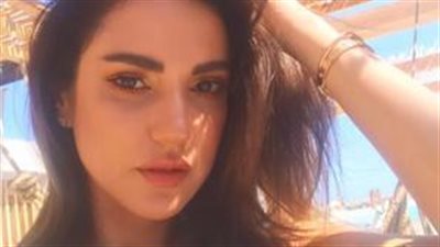 دره تلفت الانظار اليها بطلاله زى الملايكه