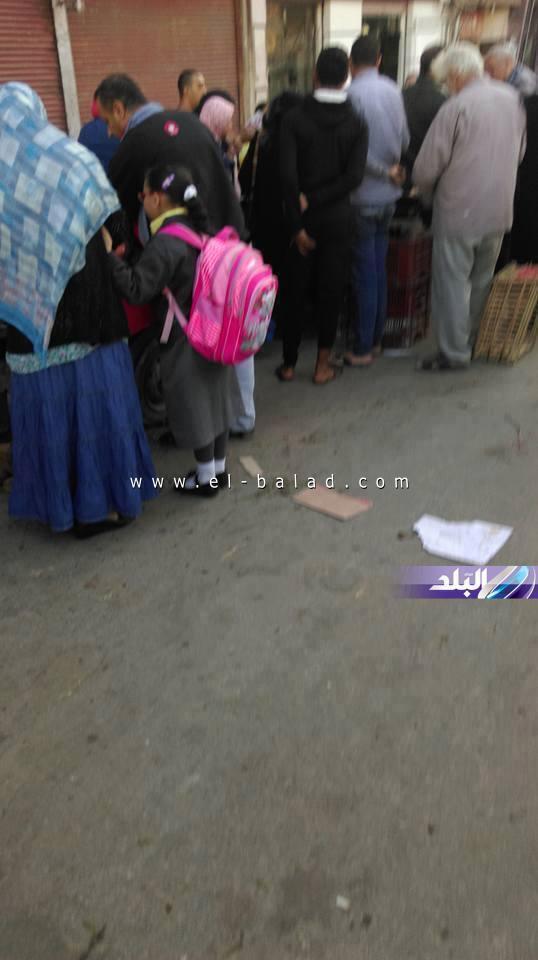 بالصور الباعة الجائلون يحتلون أهم شوارع الإسكندرية بعد الكورنيش