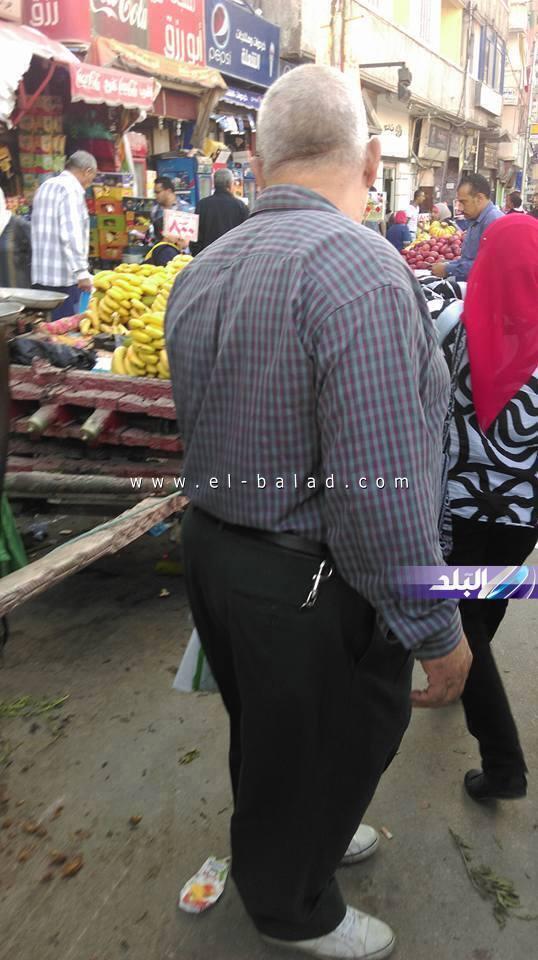 بالصور الباعة الجائلون يحتلون أهم شوارع الإسكندرية بعد الكورنيش