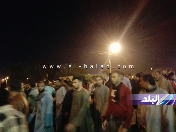 بالصور تجدد الاشتباكات بين الأهالي والأمن بالأقصر بعد اتهام الشرطة بتعذيب سجين
