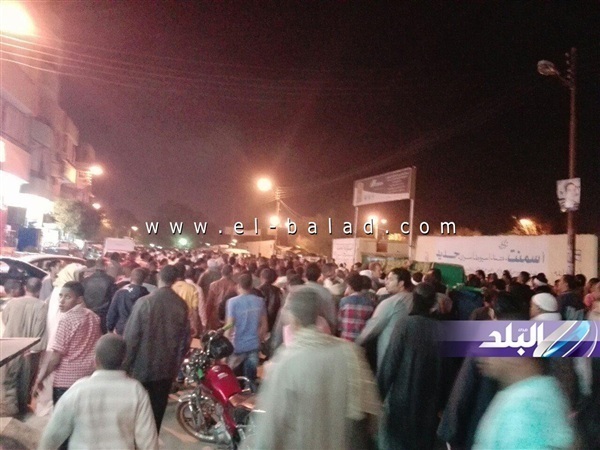 بالصور تجدد الاشتباكات بين الأهالي والأمن بالأقصر بعد اتهام الشرطة بتعذيب سجين