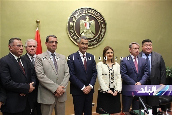 بالصور شركة روسية تمول التصنيع المشترك لــ700 عربة قطار مكيفة