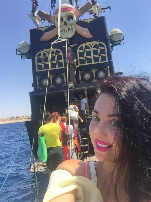 صافيناز تبهر متابعيها بجمالها من شرم الشيخ