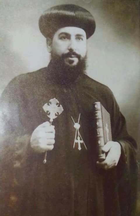 معجزه عظيمه لمطران الاقصر شاهد ماذا فعل مع طفله صغيره فى مدارس احد