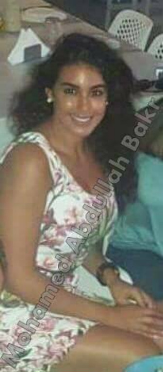 شاهد صوره قديمه لياسمين صبرى تثير ضجه على الانترنت و نشطاء يعلقون الفلوس و الشهره مش كل حاجه