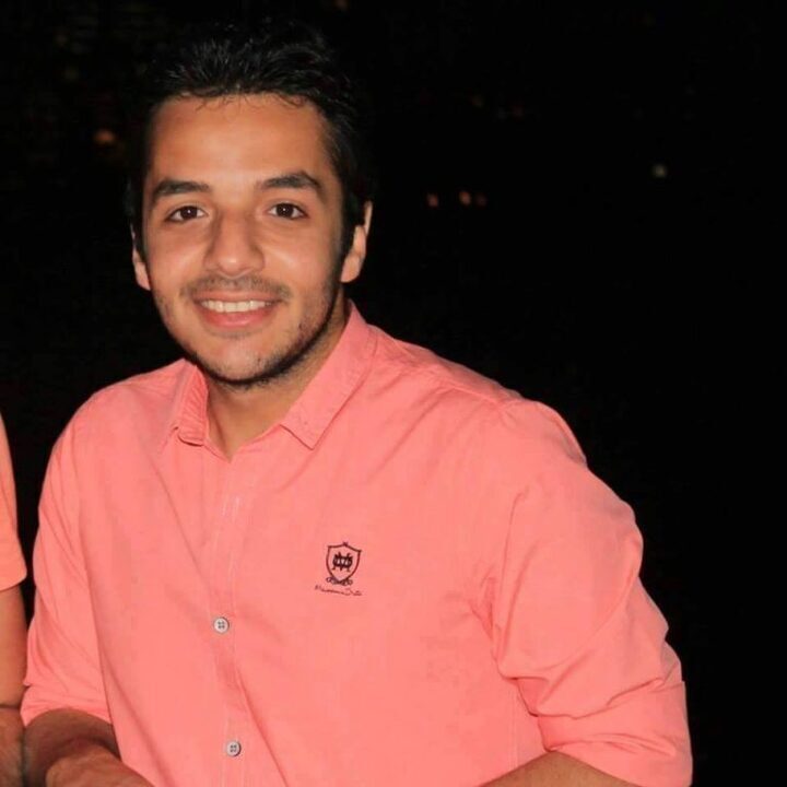 صور الطفل رضا الذي شارك أحمد السقا بطولة فيلم تيتو بعد 13 عام وقد أصبح مهندس ويرسل للسقا رسالة