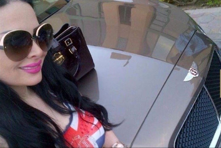 ياسمين صبري على رأسهم 8 فنانات بالوطن العربي يمتلكن أغلى سيارات في العالم تعرف عليهم