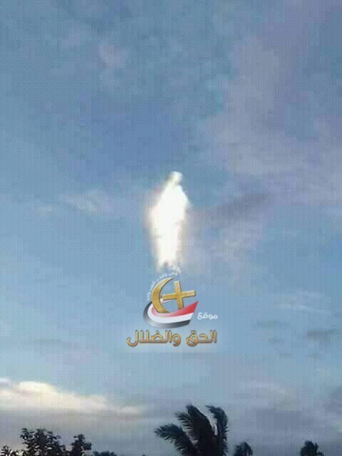 شاهد بالصور ظهور العذراء مريم فجر اليوم في كنيسة الانبا كاراس بدير الانبا شنودة بسوهاج