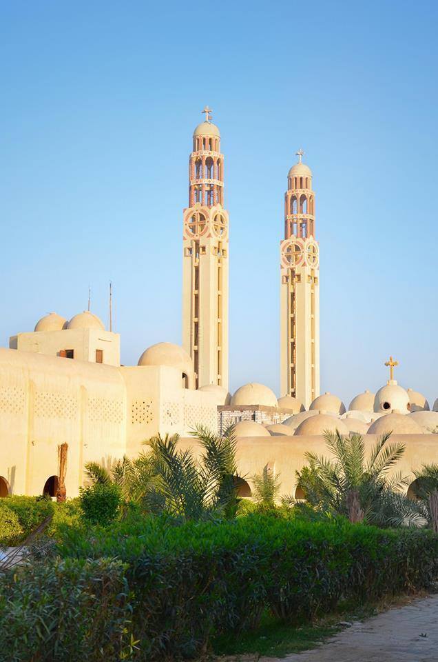 بالصور تعرف علي قصة دير القديس ابو فانا وسبب تسميته بدير الصلبان والمعجزات العظيمة التي حدثت فيه