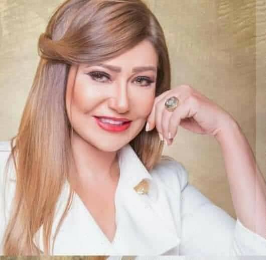 بالصور ليلي علوي صاحبة ال56 عام تشع جمالا و أنوثه في أحدث جلسة تصوير لها