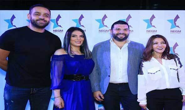 بالصور تغيير كبير في شكل الفنانه حوريه فرغلي بعد نجاح عملية التجميل الثامنه في أنفها