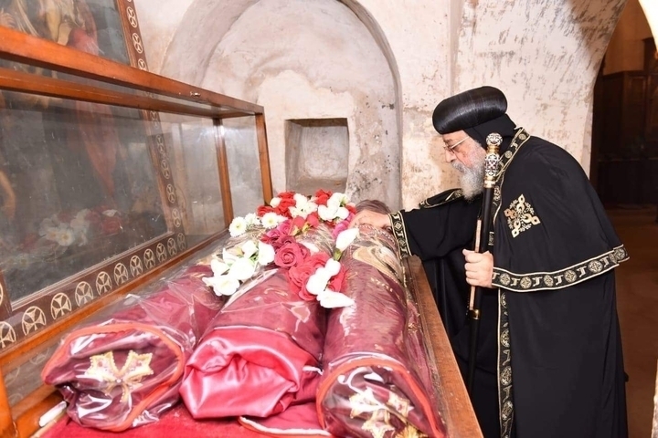 بالصور تفاصيل زيارة البابا لدير أبو مقار اليوم وهذا ما قاله لرهبان الدير