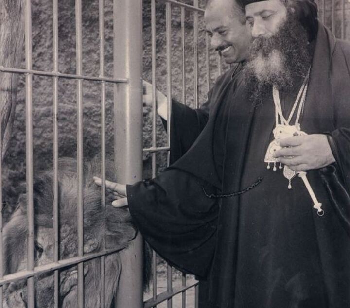 صور نادرة للمتنيح البابا شنودة الثالث