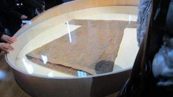 شاهد بالصور   رداء رب المجد يسوع الذي كان يرتديه خلال أسبوع الآلام وهكذا تم العثور علية