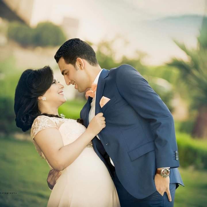 زوجة الملاك توما ثروت تنشر صور تجمعهما وتعلق بكلام صعب جدا 