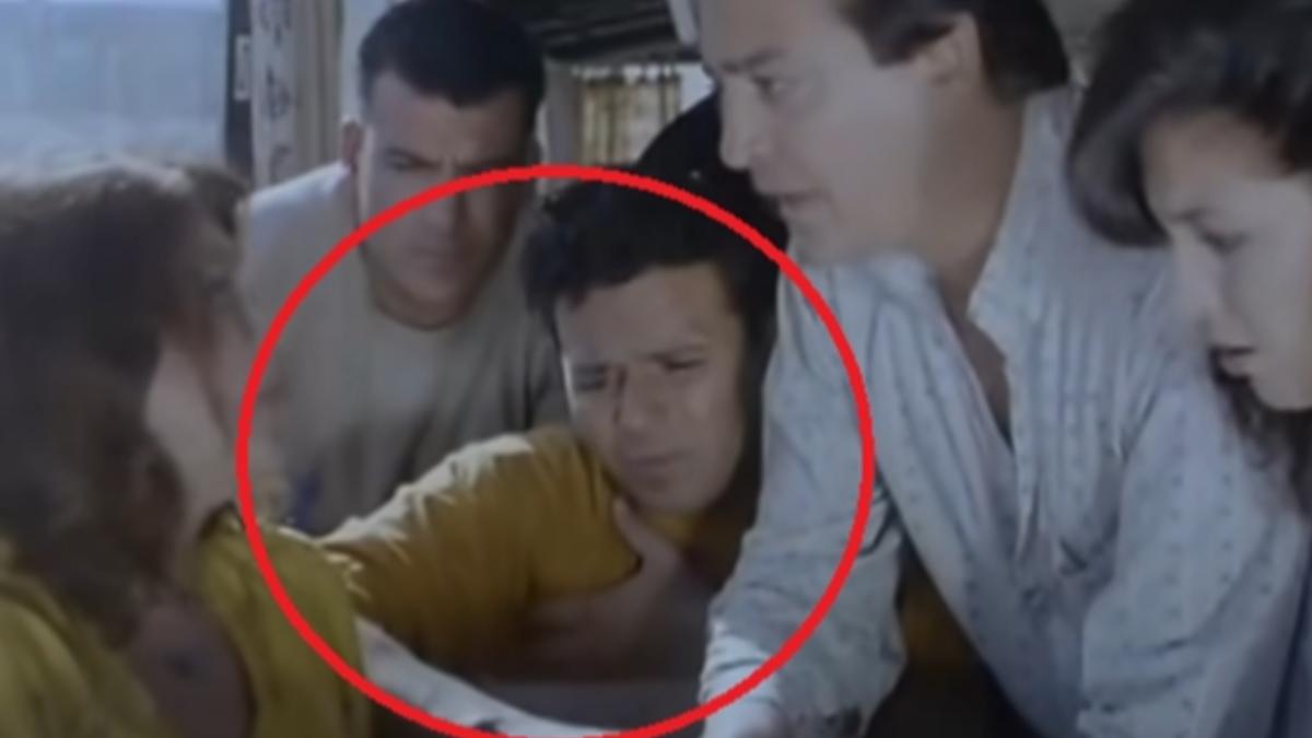 بعد مرور 30 عام على عرضه خطأ لم يلاحظة احد بفلم امريكا شيكا بيكا