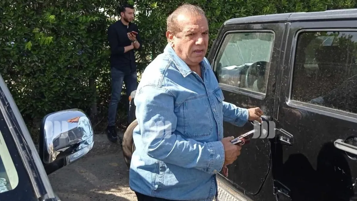 تشييع جنازة الفنان الراحل صلاح السعدني نجلة أحمد رافق جثمانه